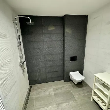 Byt Apartman 74m2 Vyhled Klid Priroda * براغ