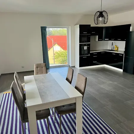 Lägenhet 74m2 Vyhled Klid Priroda